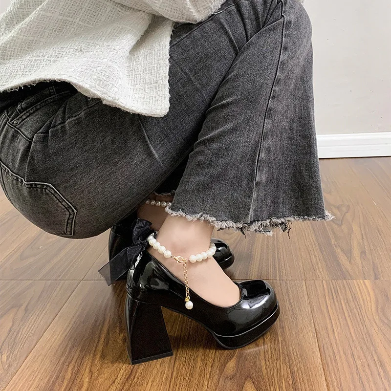 Luksusowe damskie buty na wyso – Bow Stringer Tool recenzja i cena