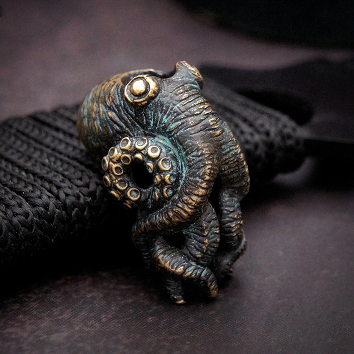 Ośmiornica mosiężny nóż korali – Paracord Survival Bracelet recenzja i cena